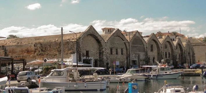 Χανιά: Ξαναστήνονται τα Ενετικά Νεώρια 12 χρόνια μετά το χτύπημα του Eγκέλαδου (Εικόνες)